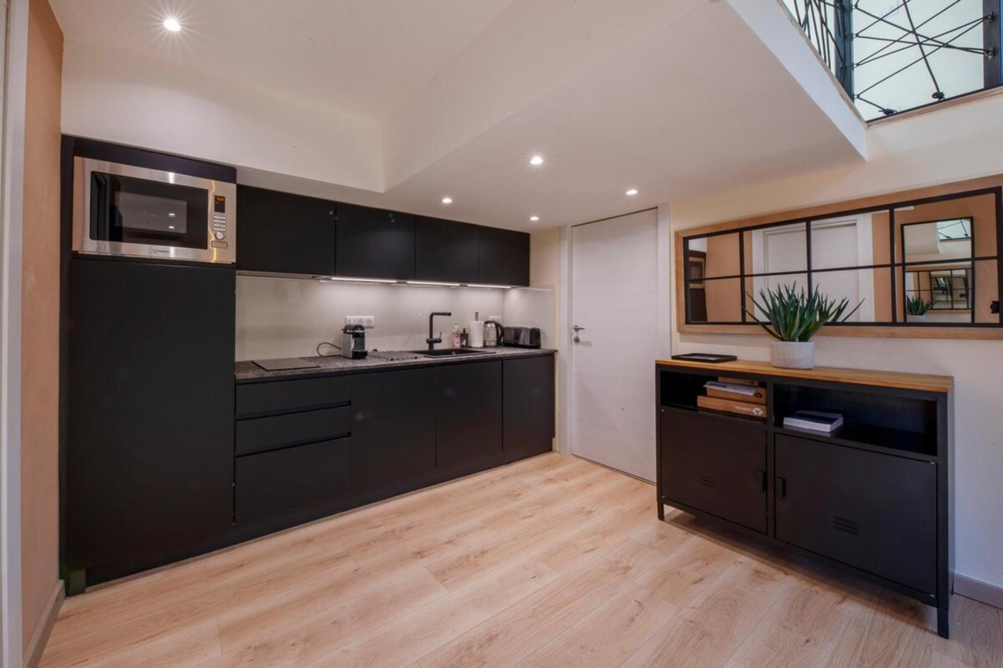 Appartement Cœur Du Vieux Nice: Bel Moderne Rénové *