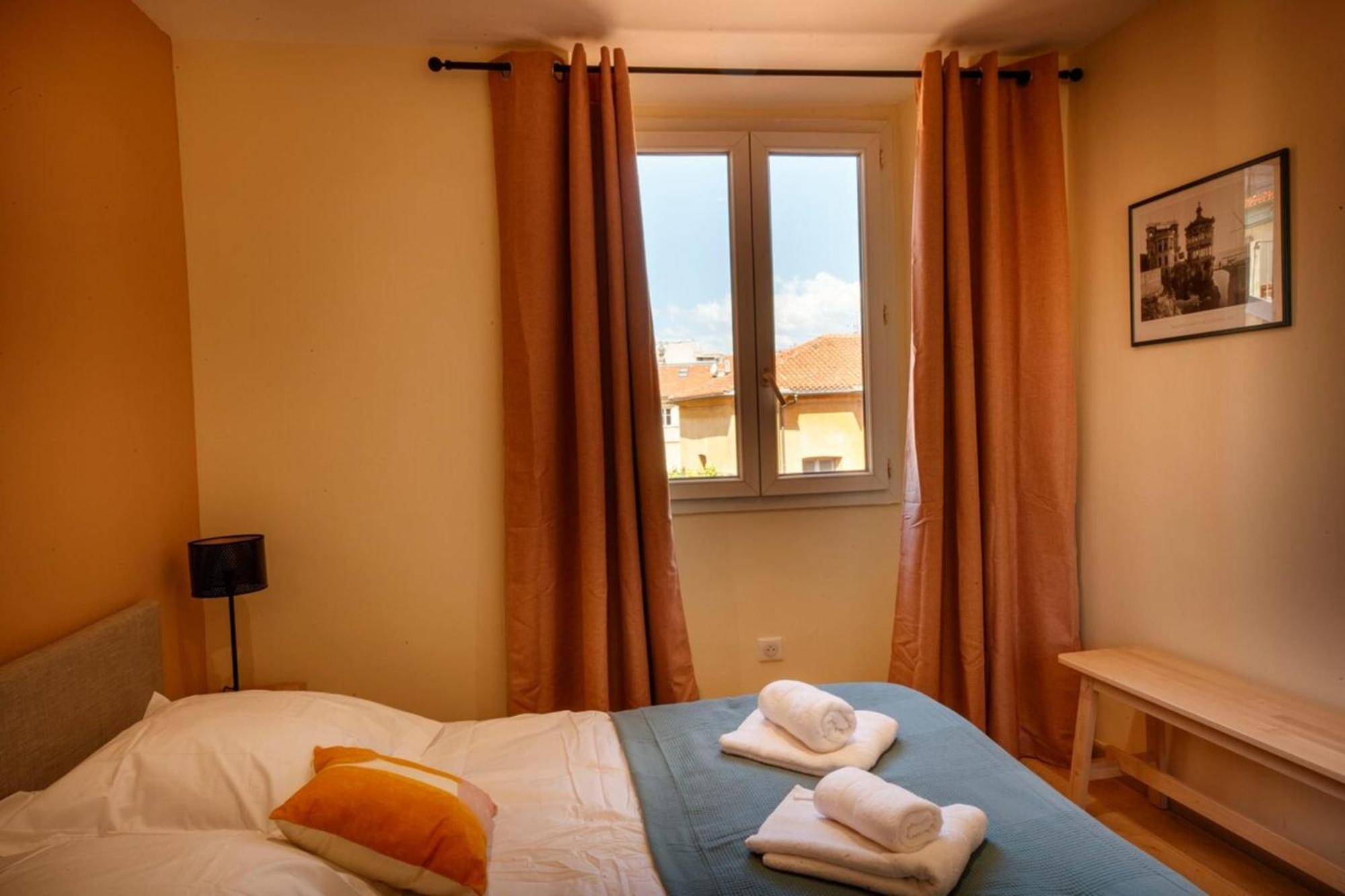 Cœur Du Vieux Nice: Bel Moderne Rénové *
