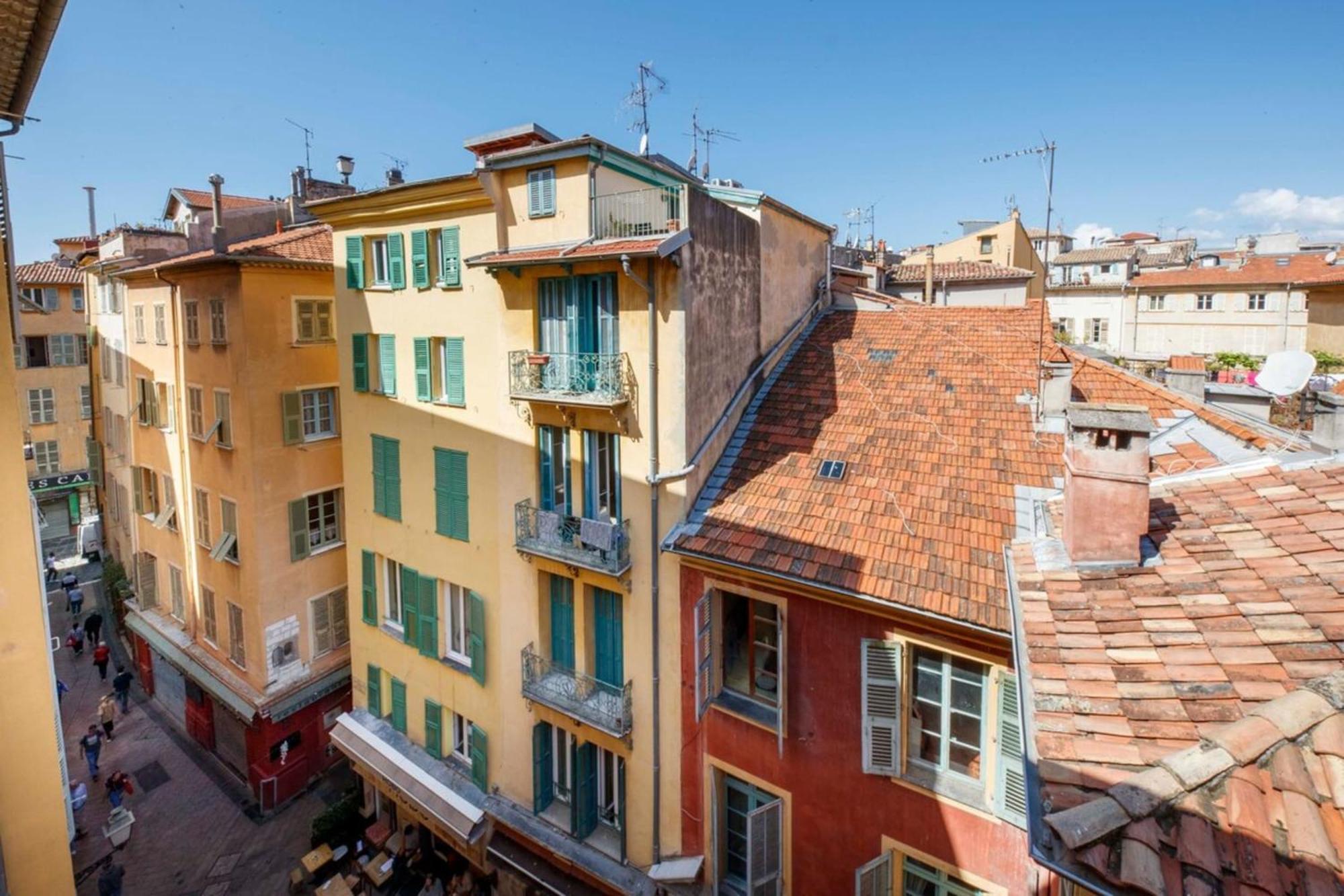 Appartement Cœur Du Vieux Nice: Bel Moderne Rénové